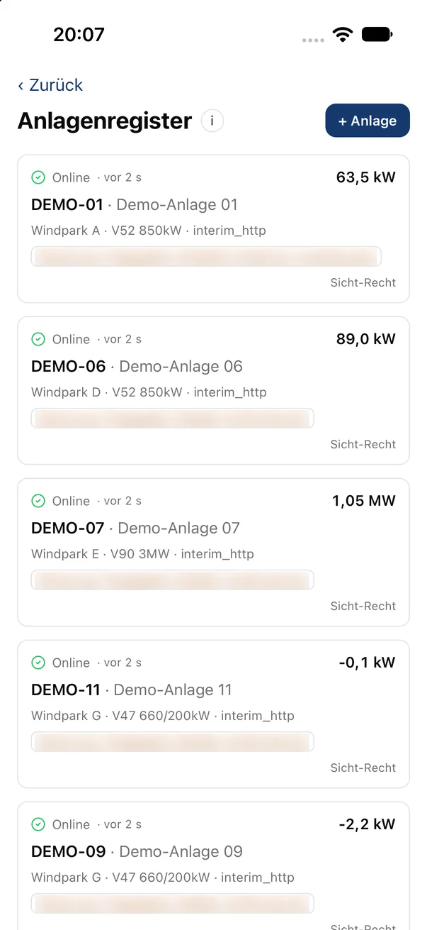 Anlagenregister der Windhunde-App mit Leistung, Online-Status, Windpark, Anlagentyp, Anbindung und Stand der Steuerungsfreigabe je Anlage
